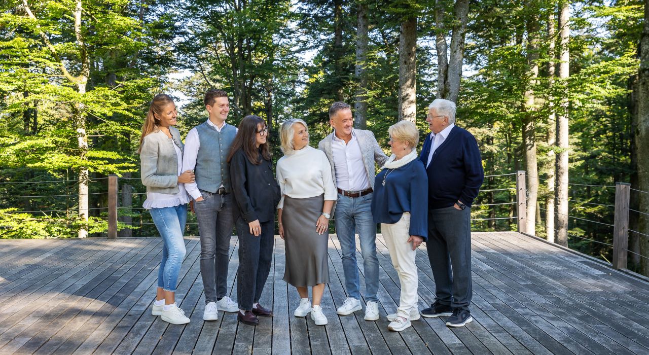 Die gesamte Familie Reischlhof vom Reischlhof im Waldspa